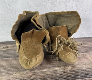 Navajo Native American Indian Moccasins