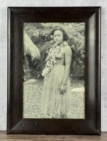 Nude Hawaiian Hula Girl Photo