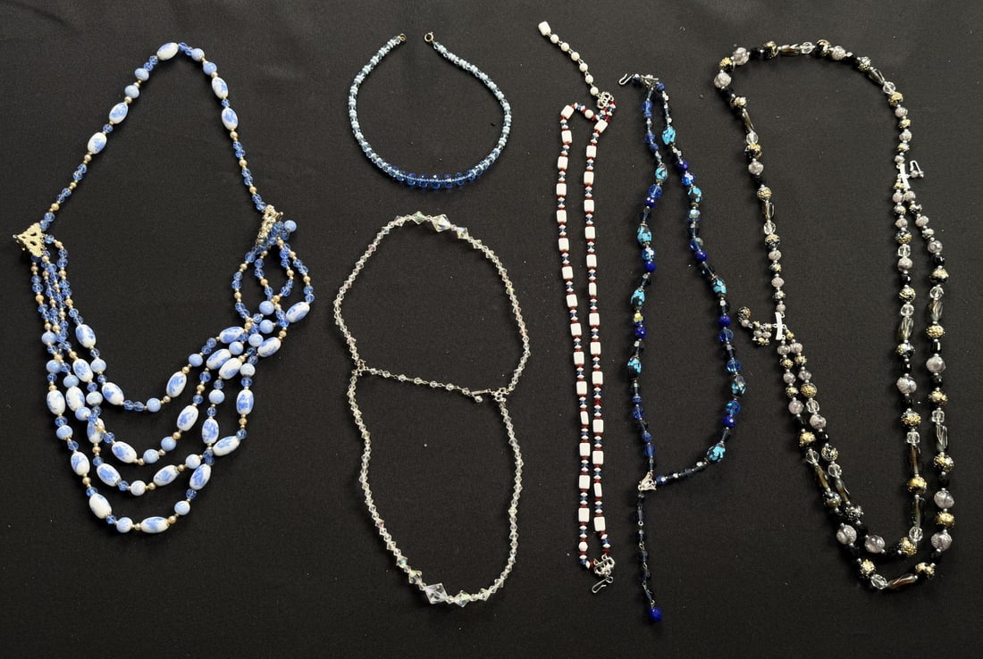 Group of Art Deco Glass Beaded Necklaces: Nice grouping.