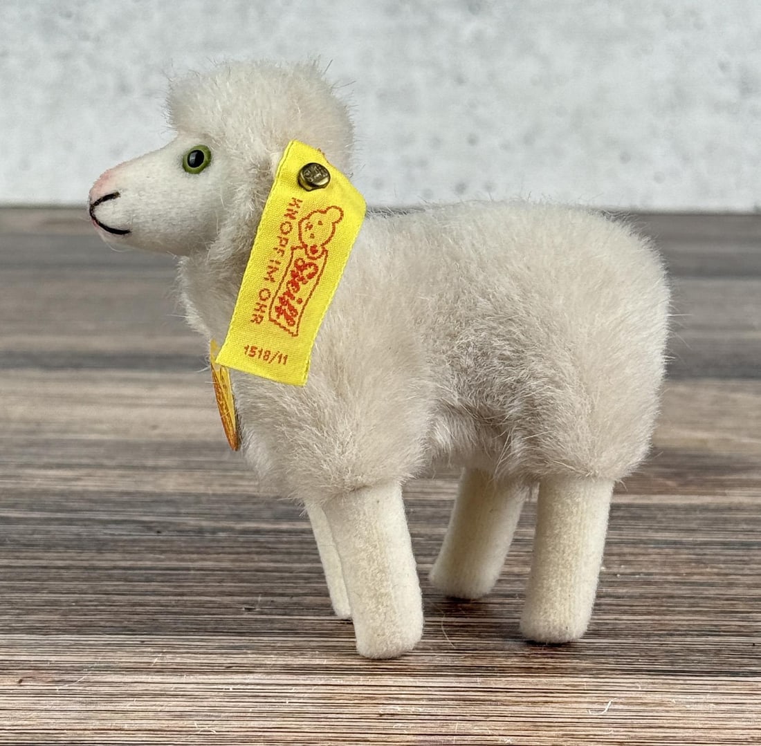 Steiff Flori Sheep: 3 7/8" by 3 7/8".