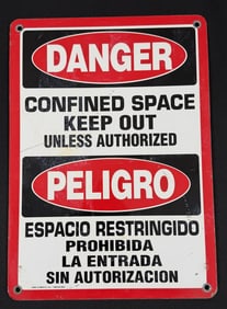 Bilingual Confined Space Metal Danger Sign