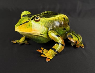 Decorative Tin Metal Garden Frog