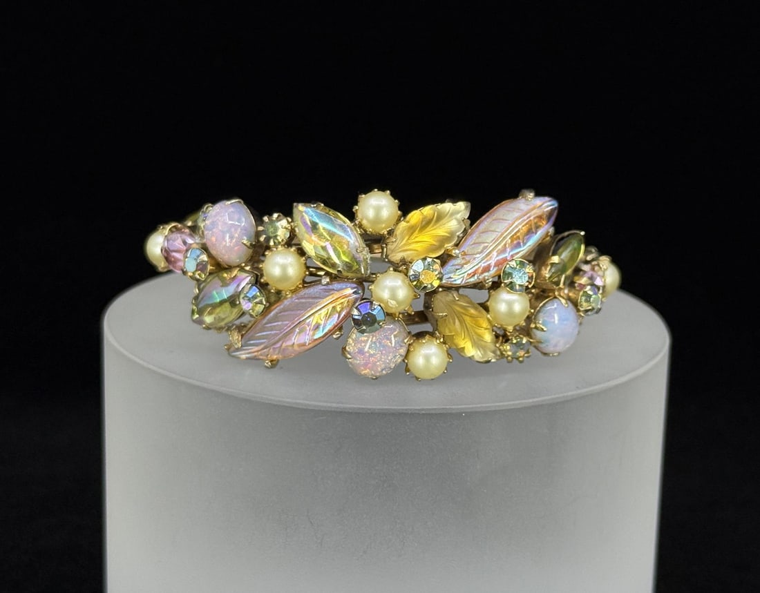 Kramer Costume Jewelry Rhinestone Bracelet: 3" diameter.