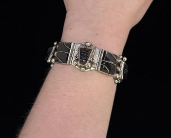 Alpaca Mexico Carved Obsidian Aztec Bracelet