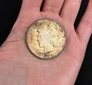 1922 S Silver Peace Dollar