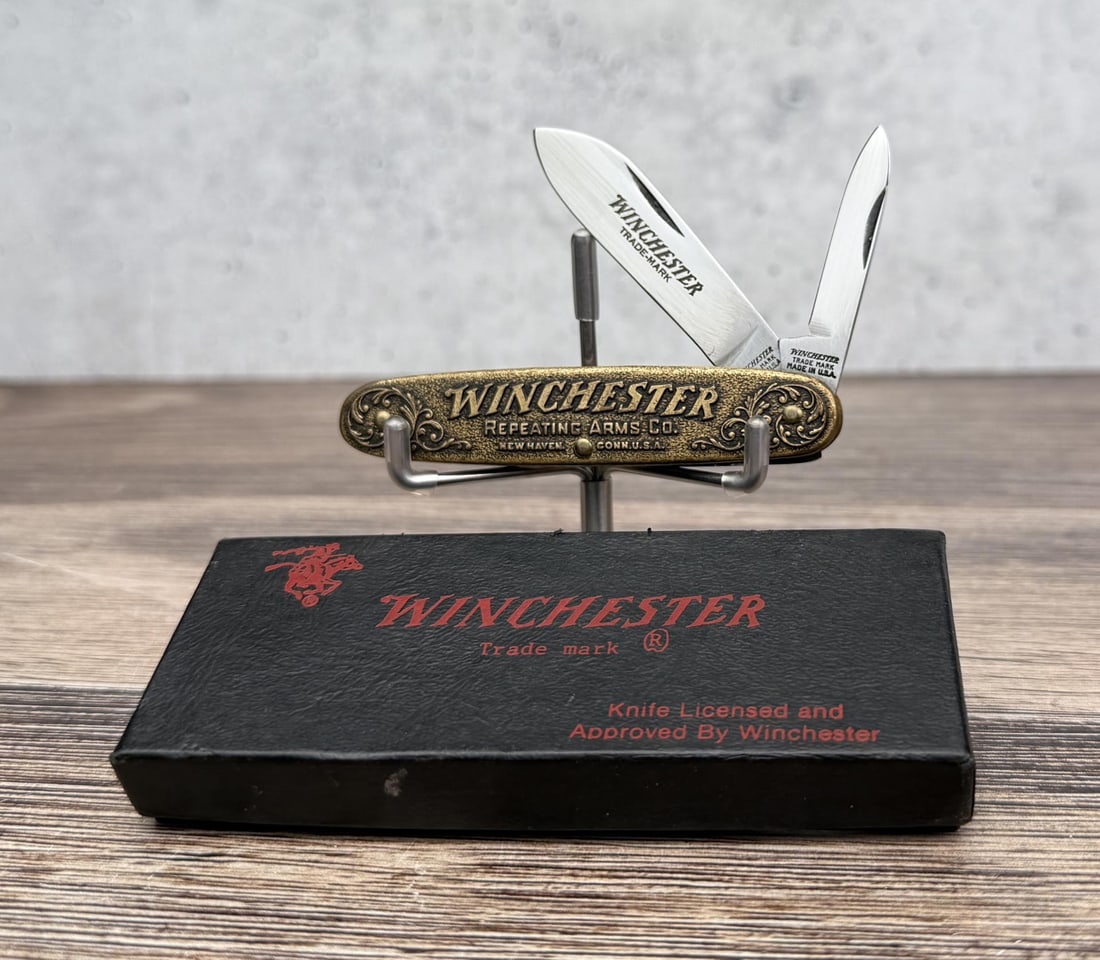Winchester Model 1987-1 Pocket Knife: Commemorating the model 1873 rifle. 3 3/8" long. New in box.