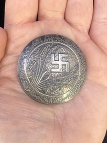 WW2 German Women's Labor Service Brooch