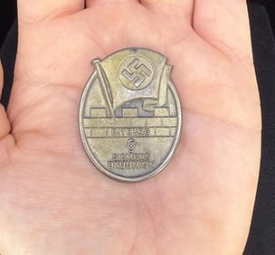WW2 German Siemens Bauunion NSDAP Tinnnie Badge