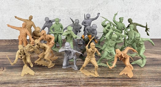 Louis Marx & Co Plastic Japanese Soldiers