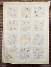Antique Dresden Plate Quilt
