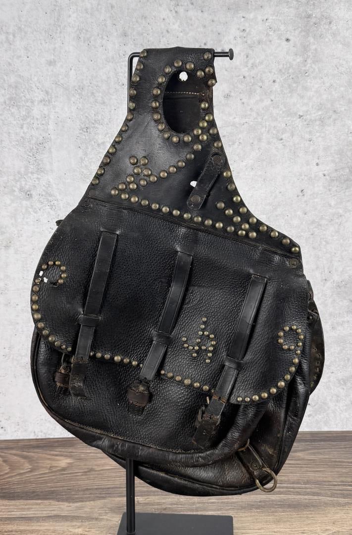 Montana Cowboy Ranch Studded Cavalry Saddlebags (1 of 10)