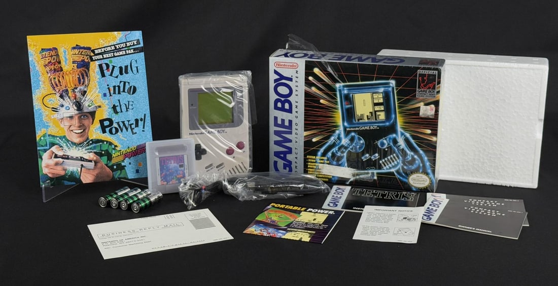 Nintendo Game Boy System Console New with Box (1 of 15)