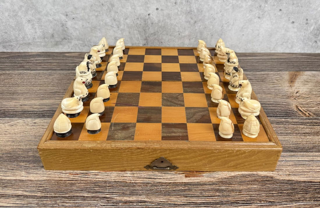 Alaskan Inuit Eskimo Carved Ivory Chess Set (1 of 15)