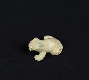 Zuni Carved Travertine Frog Fetish