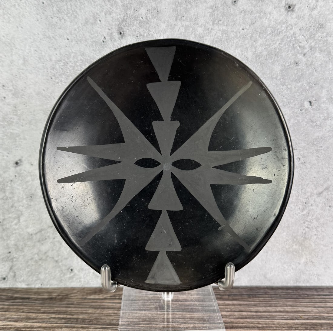 Maria Martinez & Santana San Ildefonso Plate: 4 7/8" diameter.