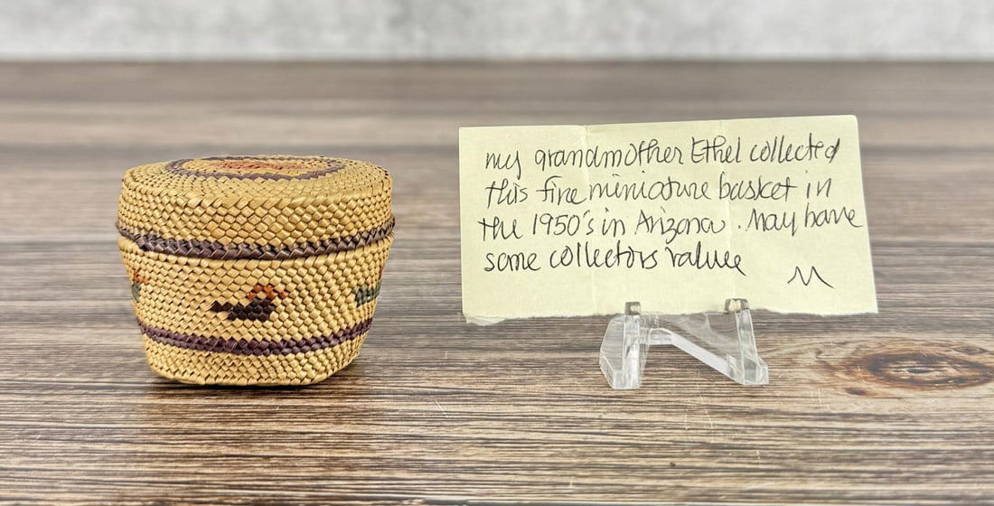 Makah Northwest Coast Native American Basket (1 of 10)