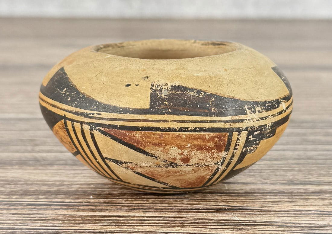 Historic Hopi Indian Bowl Pot: 3 1/4" diameter, 1 3/4" height