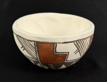 Acoma Pueblo Pottery Bowl Pot