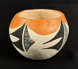 E.V. Acoma Pueblo Pottery Bowl Pot