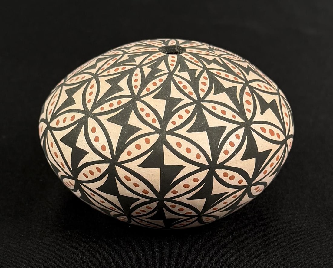 Marcella Augustine Acoma Pueblo Seed Pot (1 of 5)