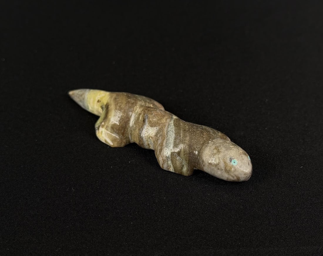 Herbert Davis Zuni Carved Lizard Salamander Fetish (1 of 4)