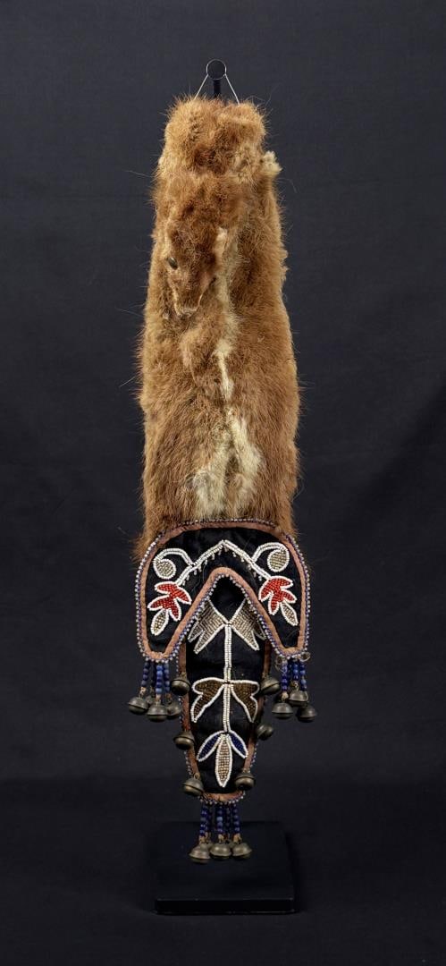 Winnebago Pine Marten Beaded Medicine Bag (1 of 7)