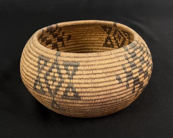 Paiute Native American Indian Degikup Basket