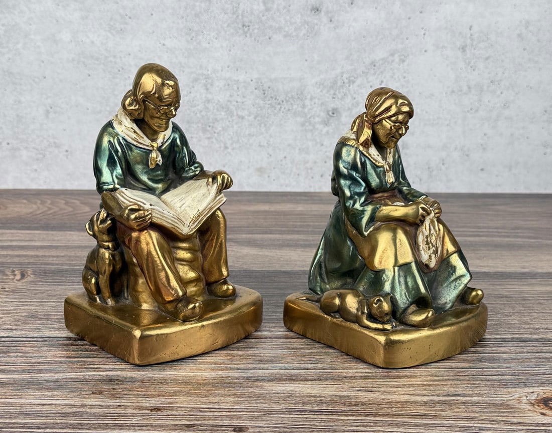 Armor Bronze Darby & Joan Bookends: 7 1/2" by 4 3/4" by 4 5/8"
