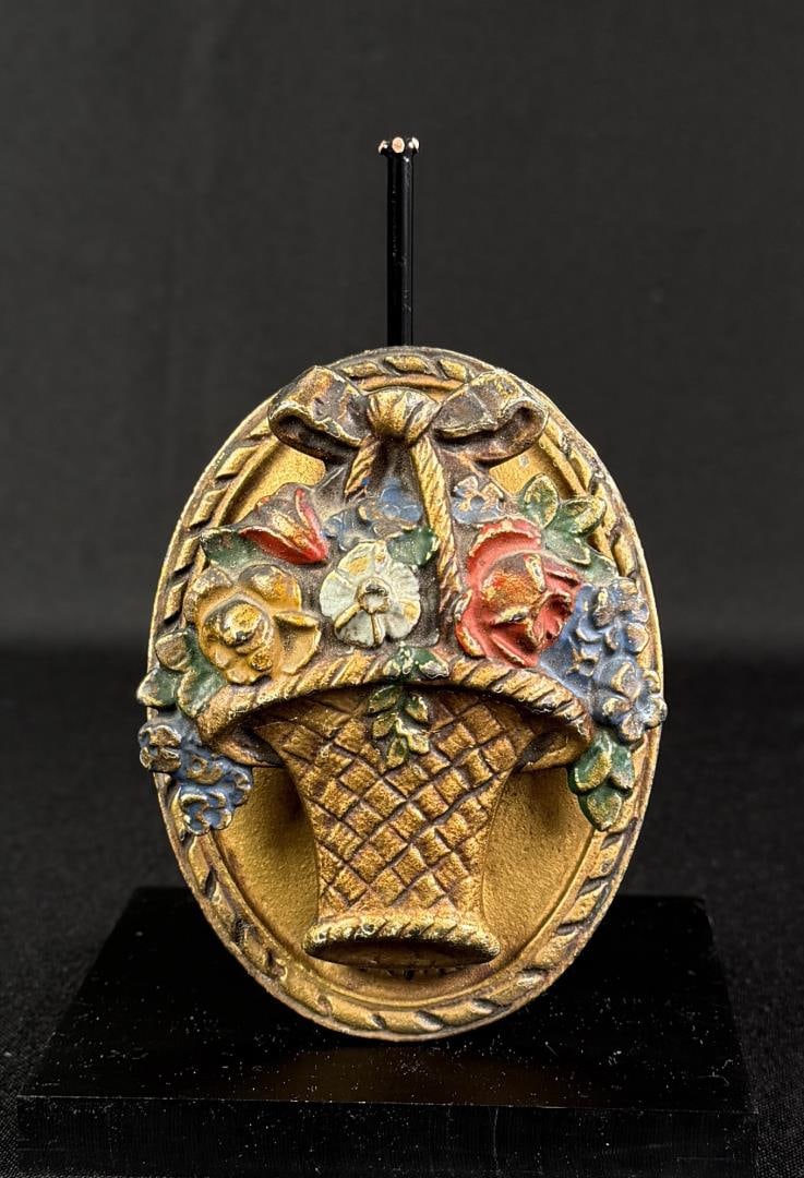 Hubley Cast Iron Flower Basket Door Knocker (1 of 5)