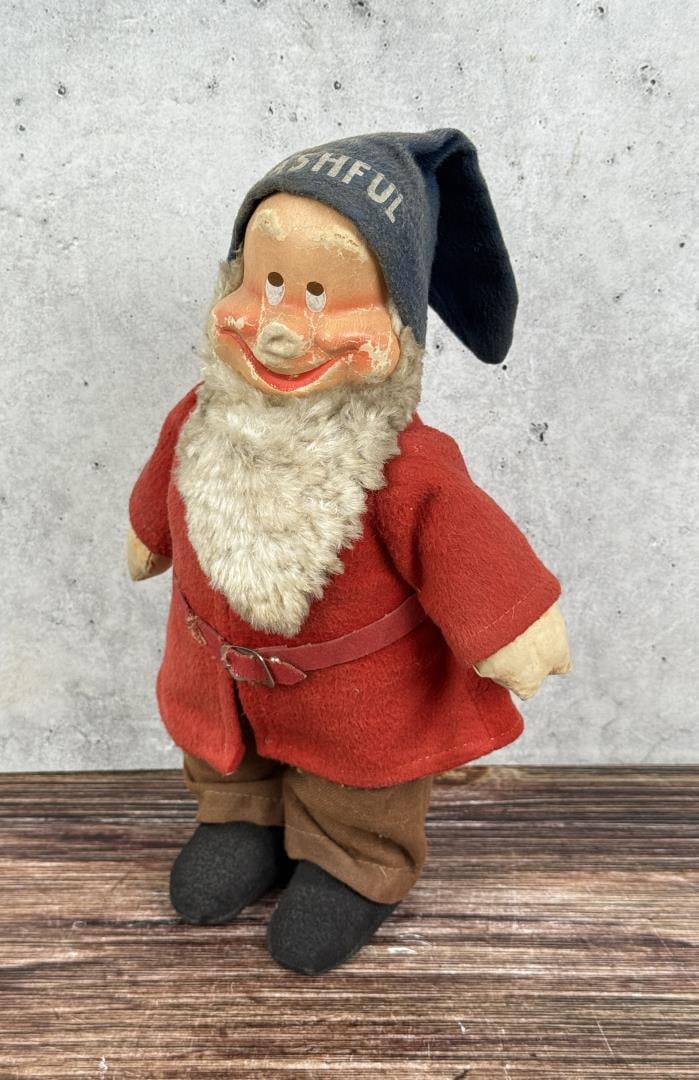 Ideal Walt Disney Snow White Bashful Doll (1 of 10)