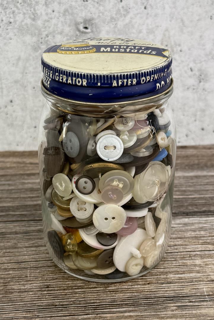 Jar of Antique Buttons: Nice grouping.