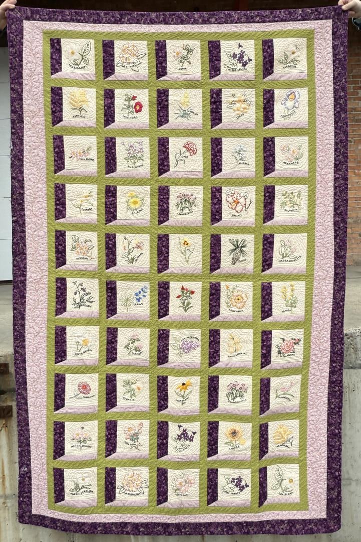 Vintage Flower Block Quilt (1 of 5)