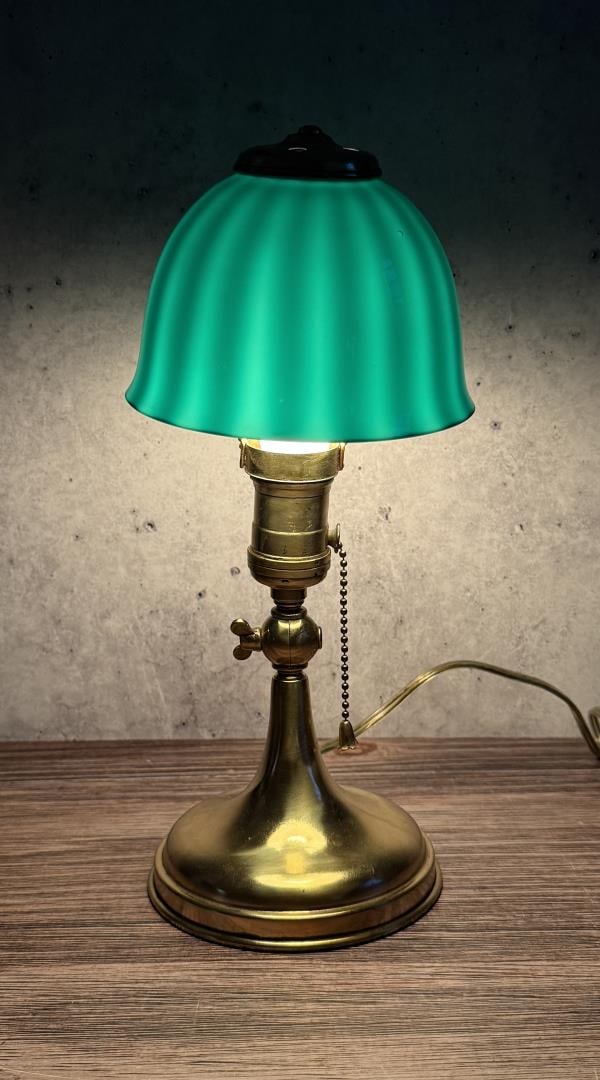 Art Deco Emeralite Jr. Adjustable Bankers Lamp (1 of 8)