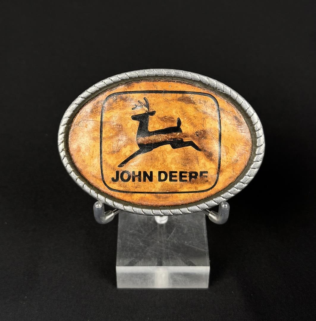 Spec Cast John Deere Belt Buckle (1 of 4)