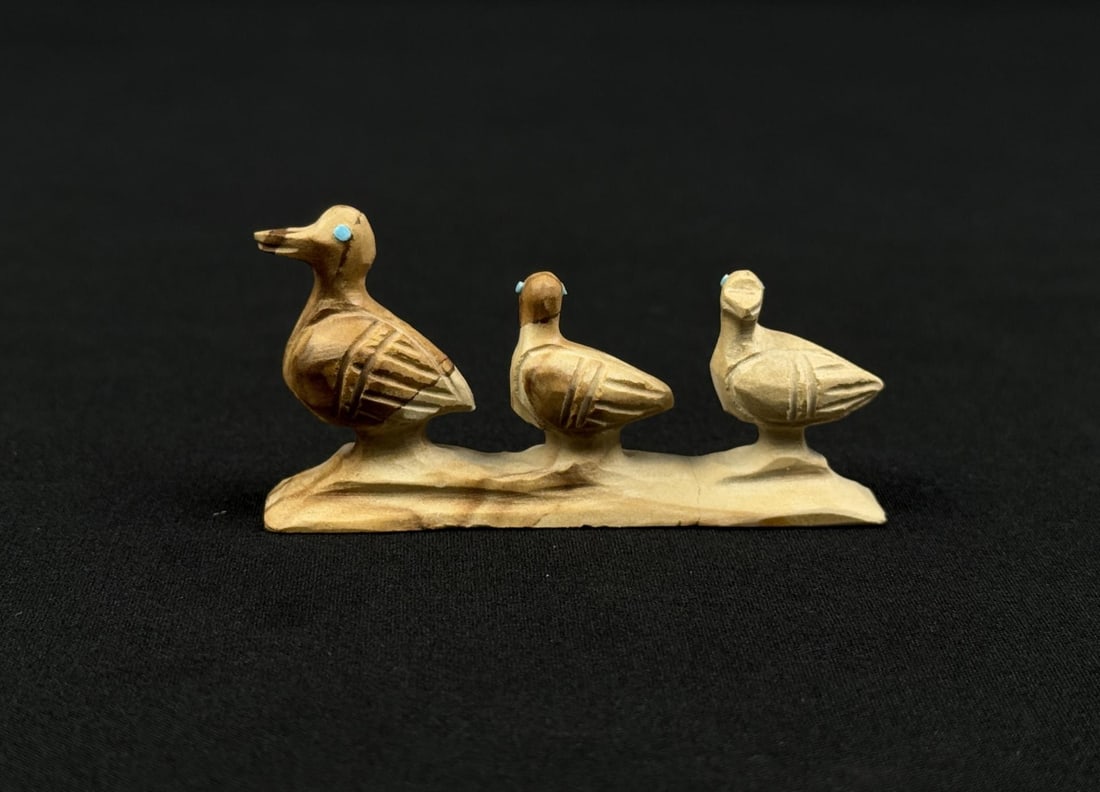 Bremette Epaloose Zuni Carved Duck Fetish (1 of 9)