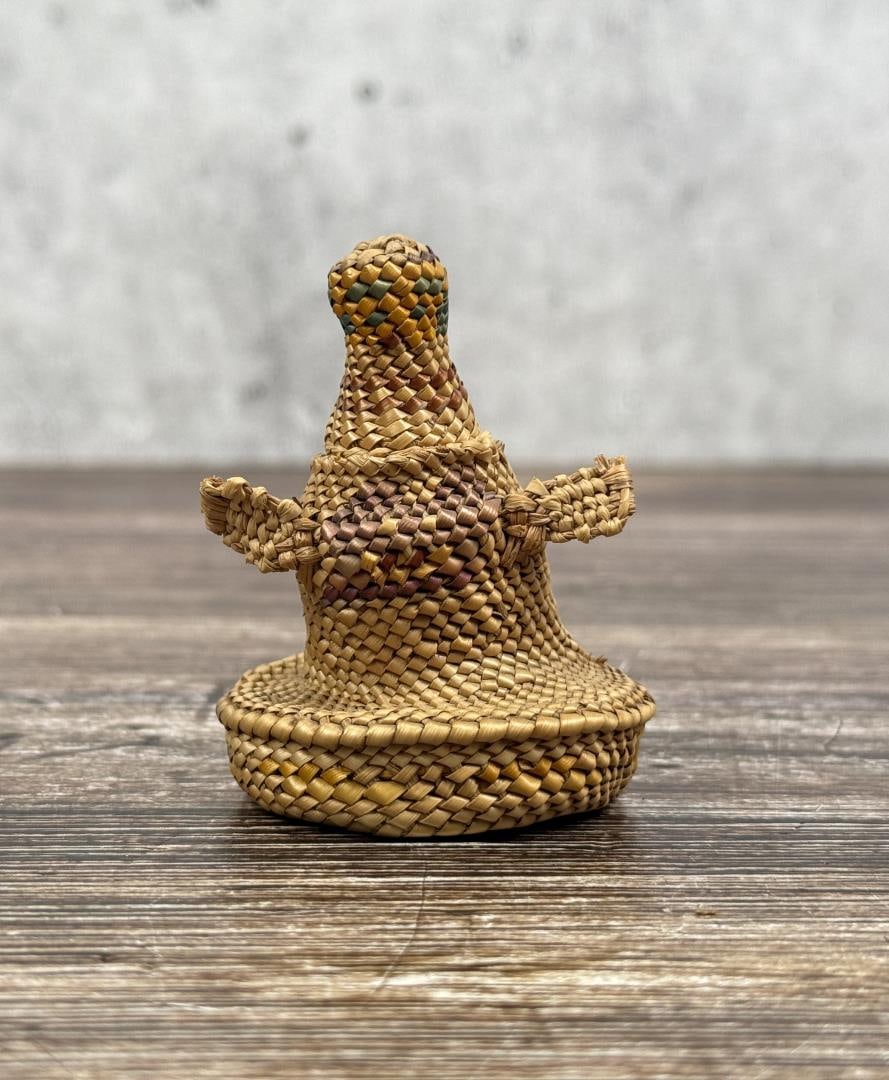 Makah Northwest Coast Native American Doll Basket: 2 1/4" tall, 2" diameter.