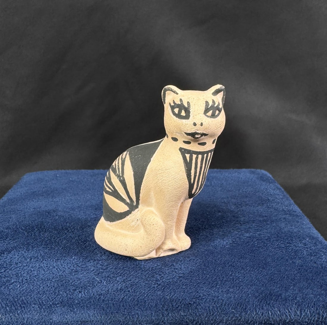 Santo Domingo Pueblo Pottery Cat (1 of 4)