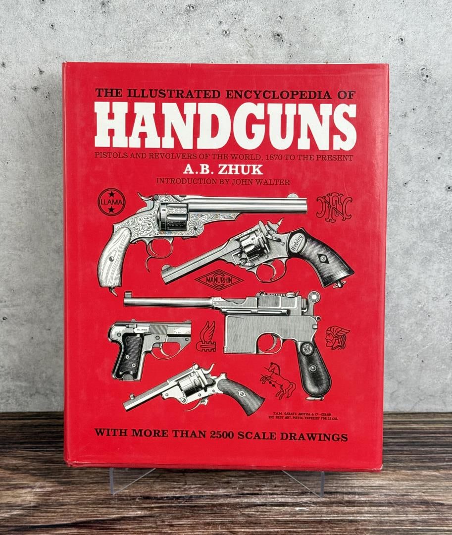 Illustrated Encyclopedia of Handguns (1 of 6)