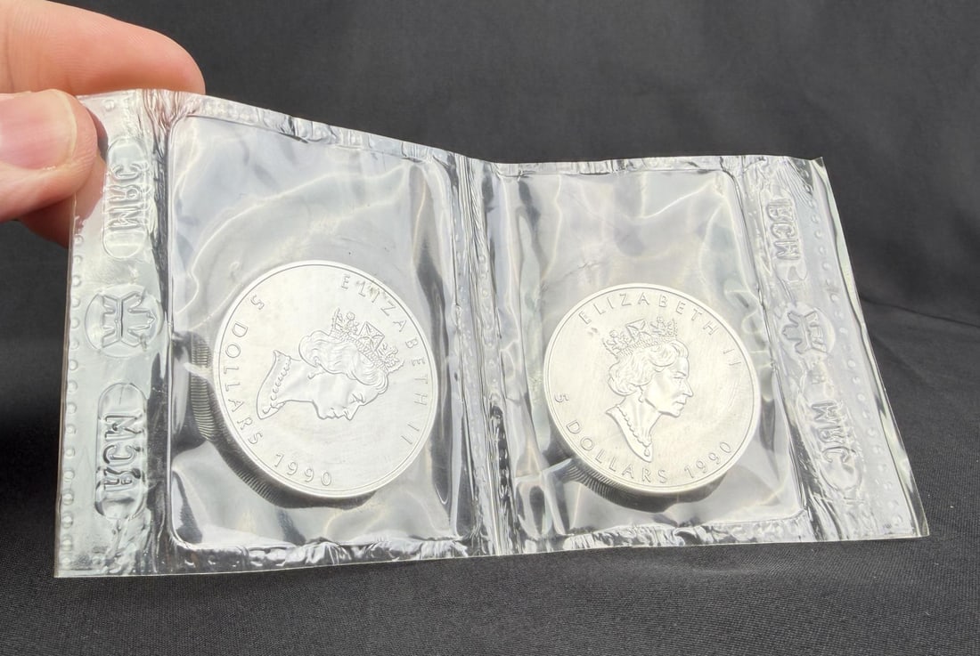 1989 Canadian Silver Maple Leaf Coins (1 of 3)