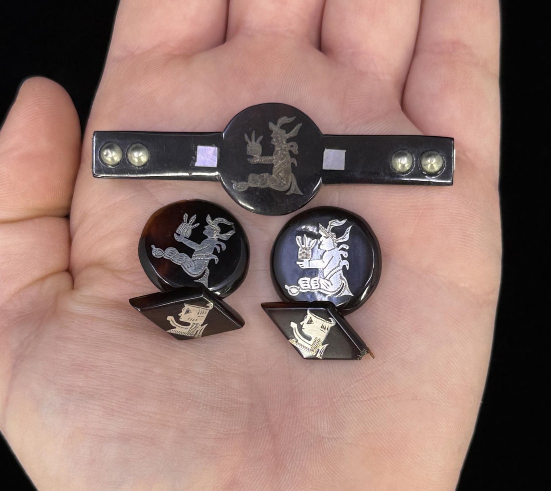 Taxco Mexico Inlaid Cufflinks Tie Bar: Pin is 2 1/2" long, cuffs are 7/8" long each.