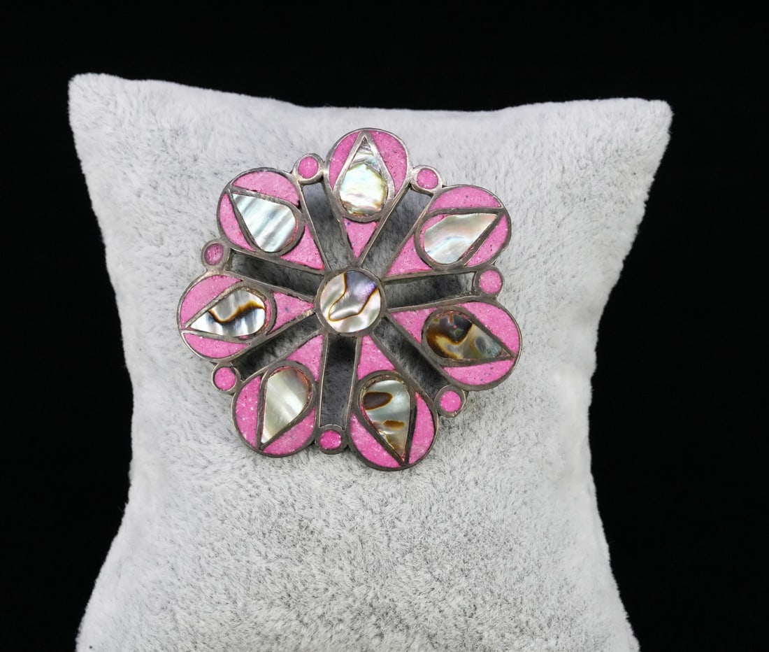 Taxco Mexico Sterling Silver Inlaid Brooch: 7.42 grams. 1 1/2" diameter.