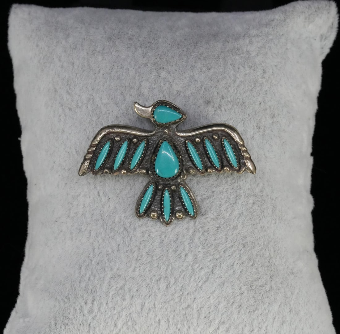 Bell Trading Post Sterling Turquoise Brooch: 6.47 grams. 1" by 1 1/4".
