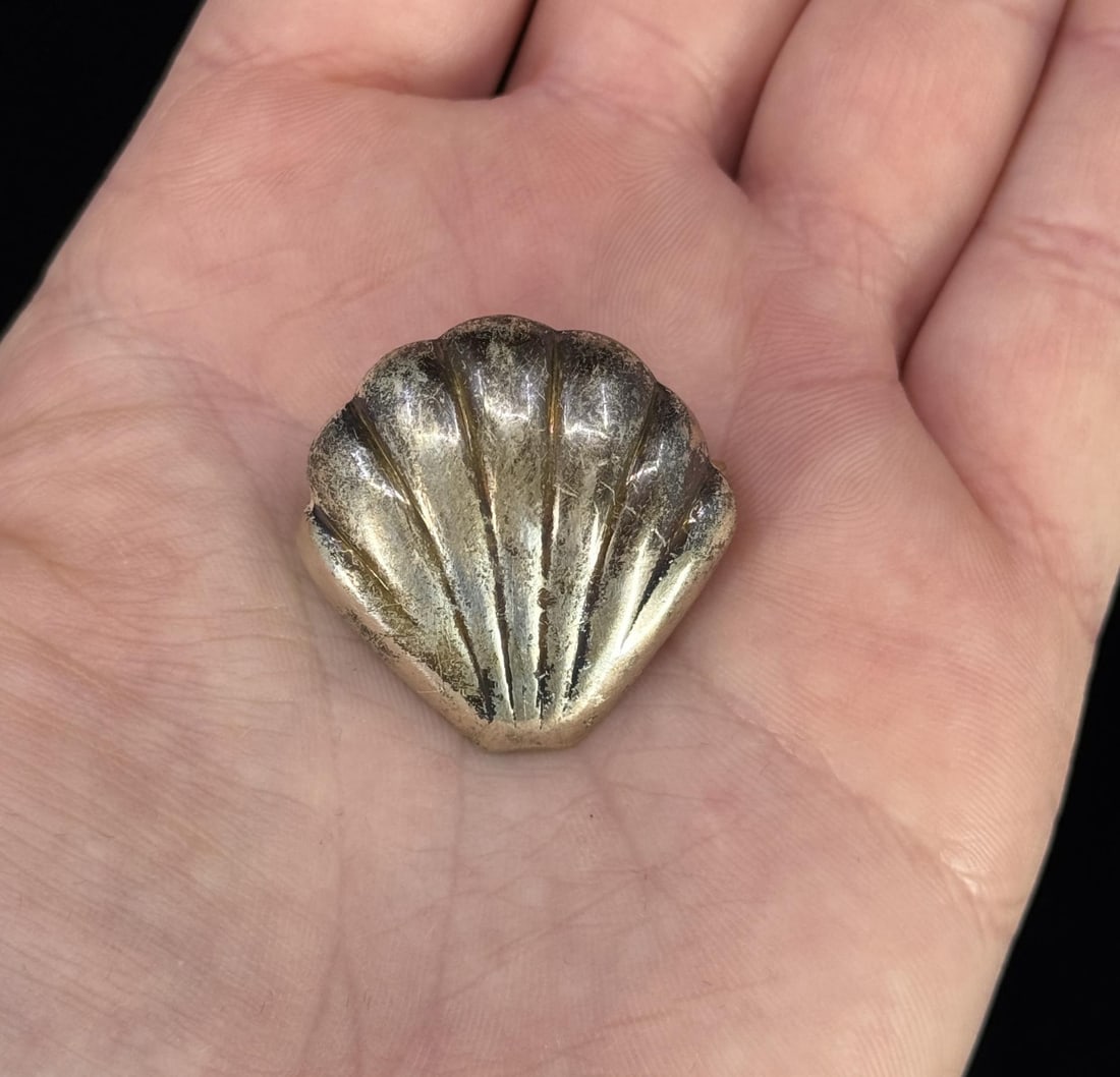 Sterling Silver Clam Shell Brooch (1 of 4)
