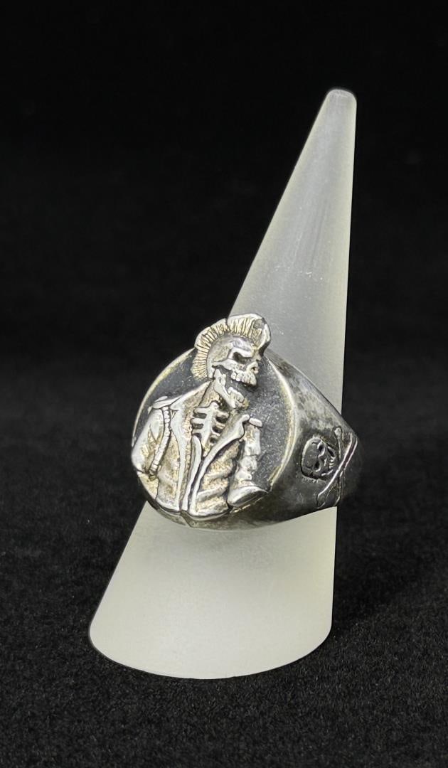 G&S Skull and Crossbones Biker Ring: Marked size 12.
