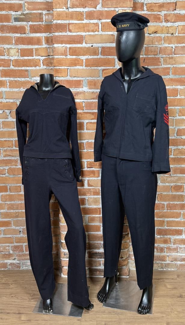 WW2 US Navy Uniform Grouping (1 of 10)