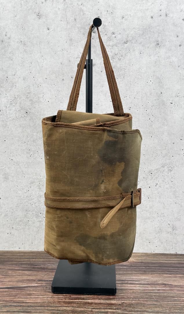 WW2 US Navy Shaving Toiletry Hygiene Kit (1 of 6)