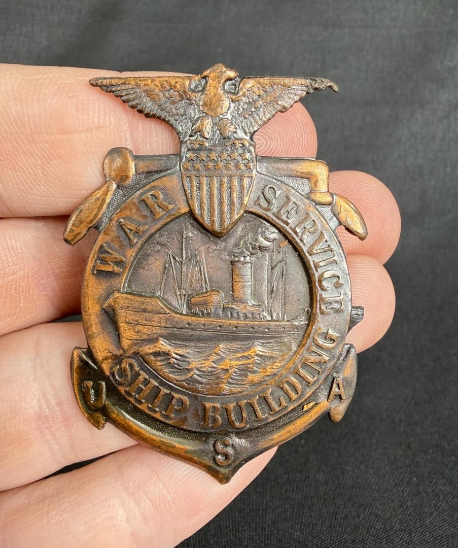 WWI WW1 War Service Ship Building Badge (1 of 3)