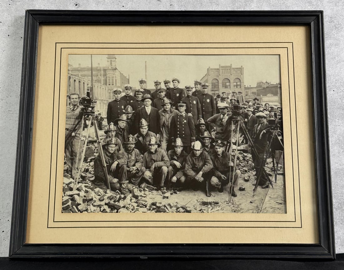 1926 Los Angeles California Fire Police Photo (1 of 4)