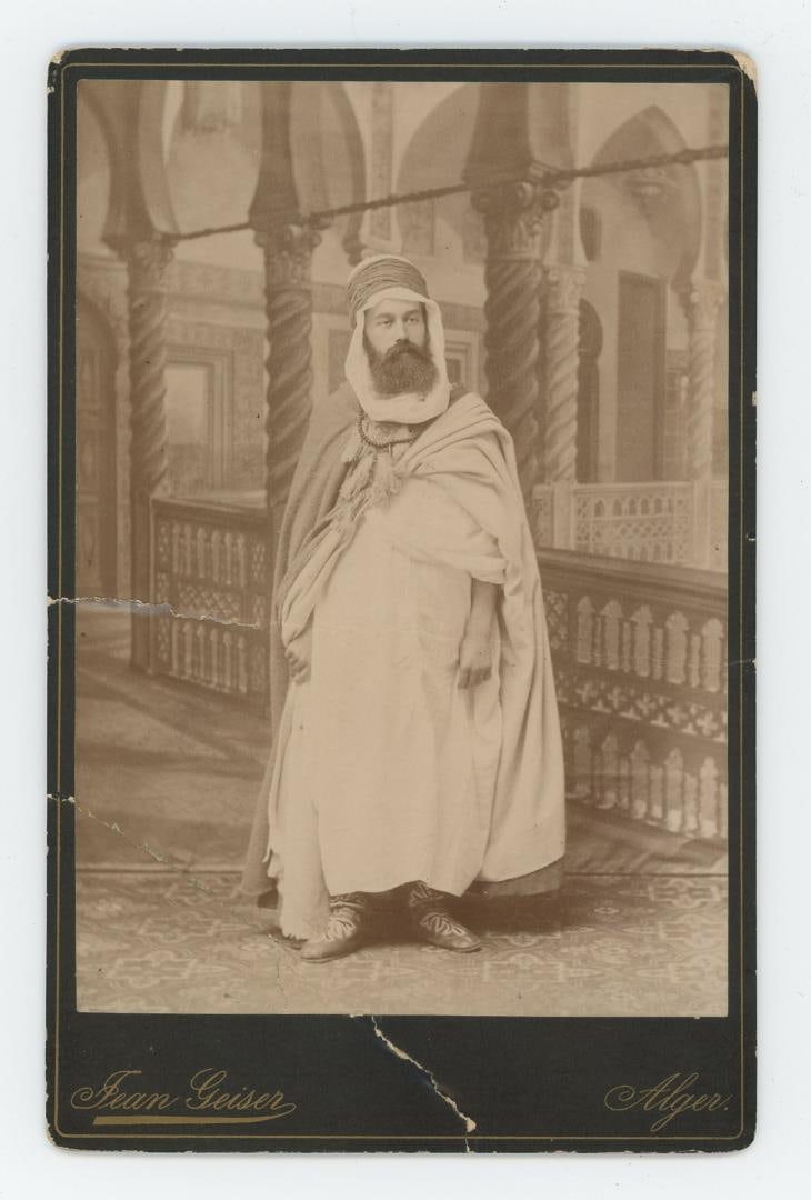 Abd al-Qadir ibn Muhyi al-Din Cabinet Photo (1 of 3)