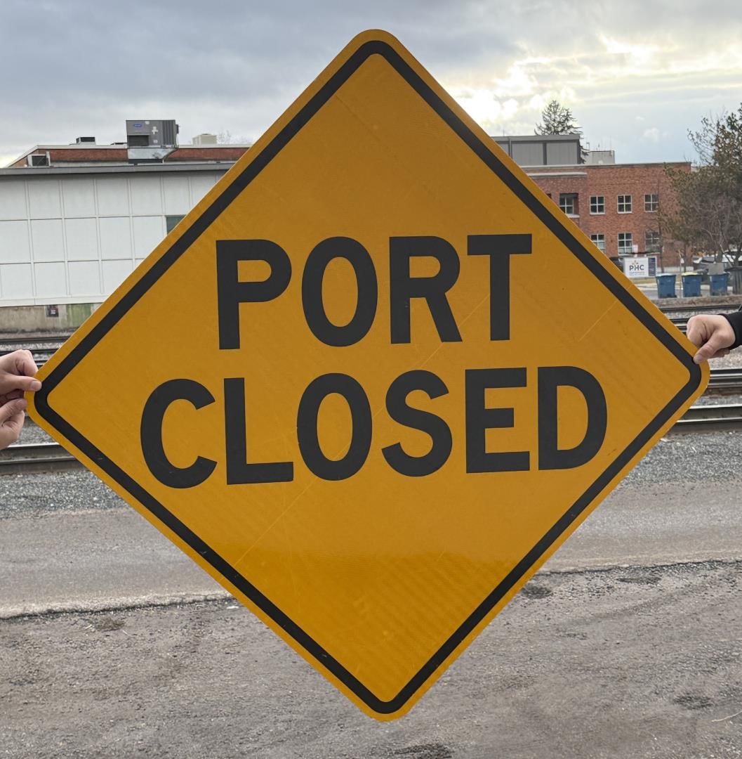 Washington Port Closed Sign (1 of 4)